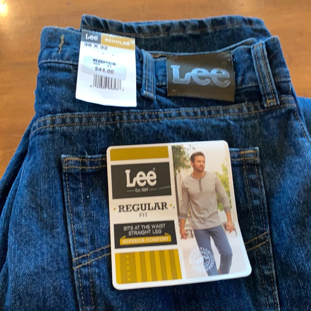 Me’s Lee Regular fir straight leg jeans 38x32 brand new with tags